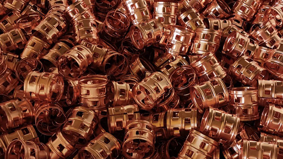 Proper handling of soft metal packing
